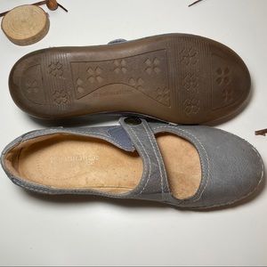 Naturalizer flats comfortable shoes size 8 leather